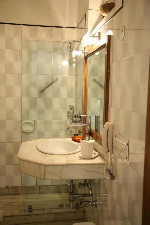 The Royal Residency Hotel 3*