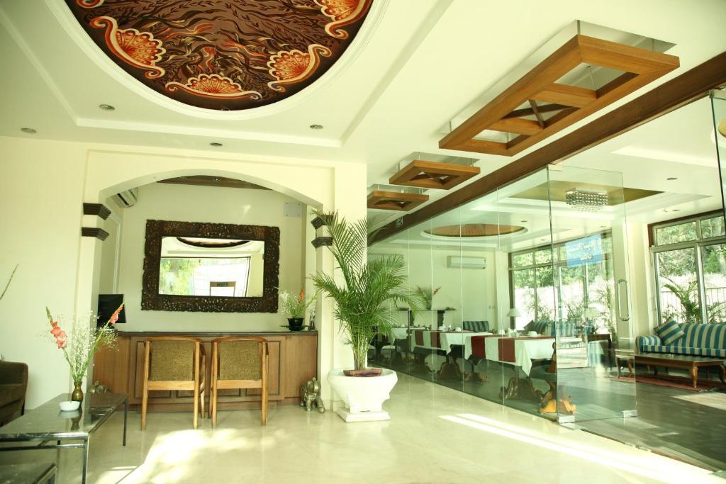 The Royal Residency Hotel New Delhi