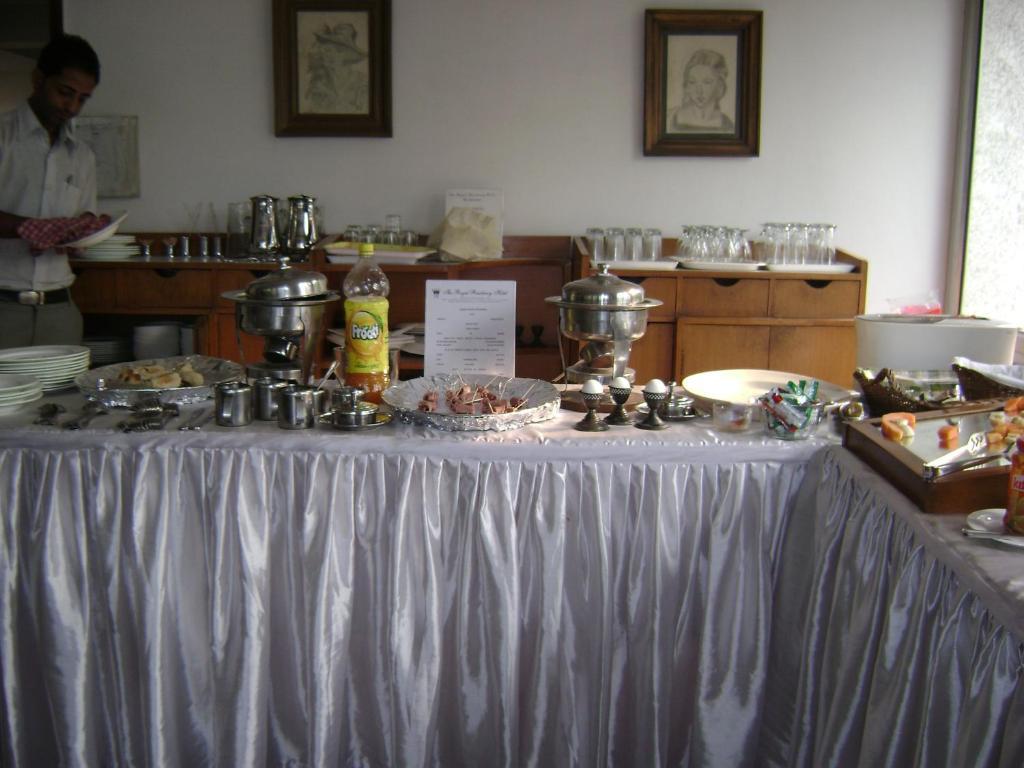 Hotel The Royal Residency New Delhi